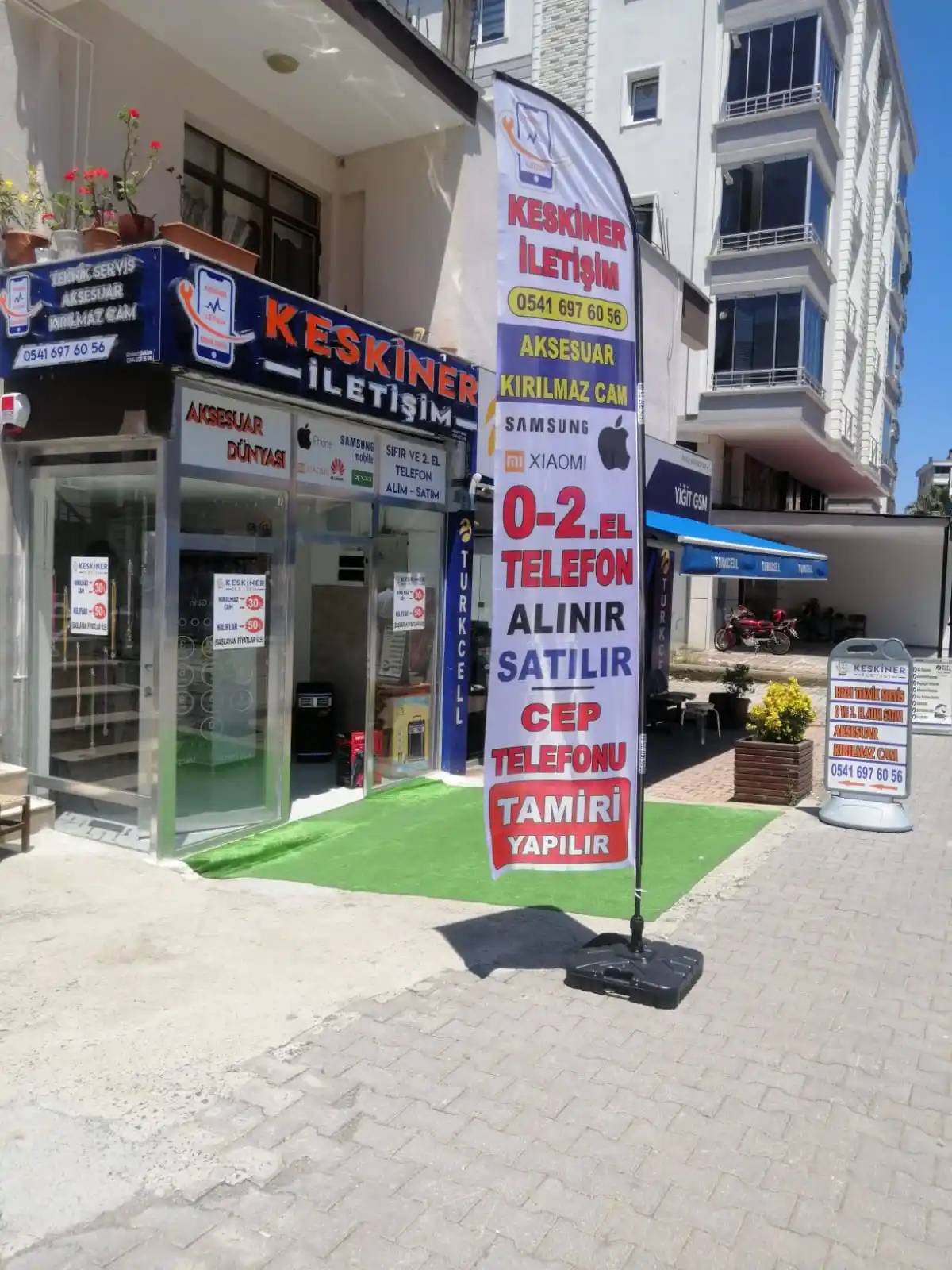 Cep Telefoncu Yelken Bayrağı-19